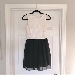 Black & White  Formal // Cocktail // Date Night Dress, Small Excellent Condition